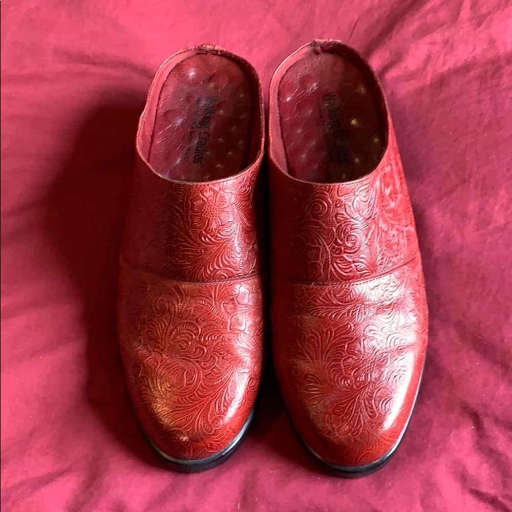 10W Walking Cradles Embossed Mules